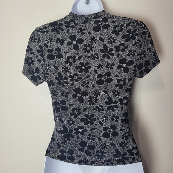 90s Vintage Stretchy Floral Shortsleeve Top - Picture 6 of 7